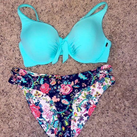 Bikini with Reversible Bottom - Picture 3 of 3